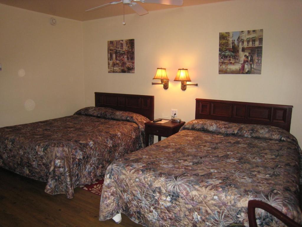 Johnny'S Motel Grand Forks Chambre photo