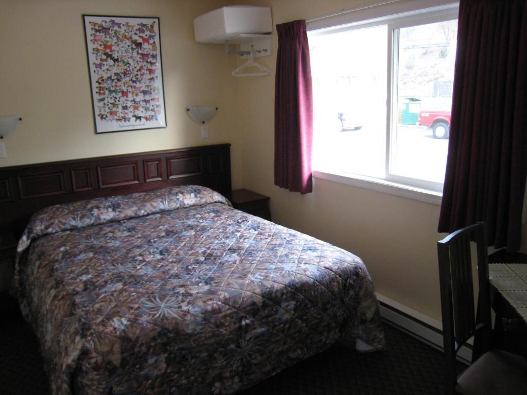 Johnny'S Motel Grand Forks Chambre photo