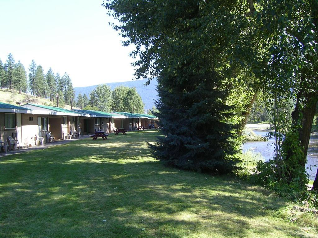 Johnny'S Motel Grand Forks Extérieur photo