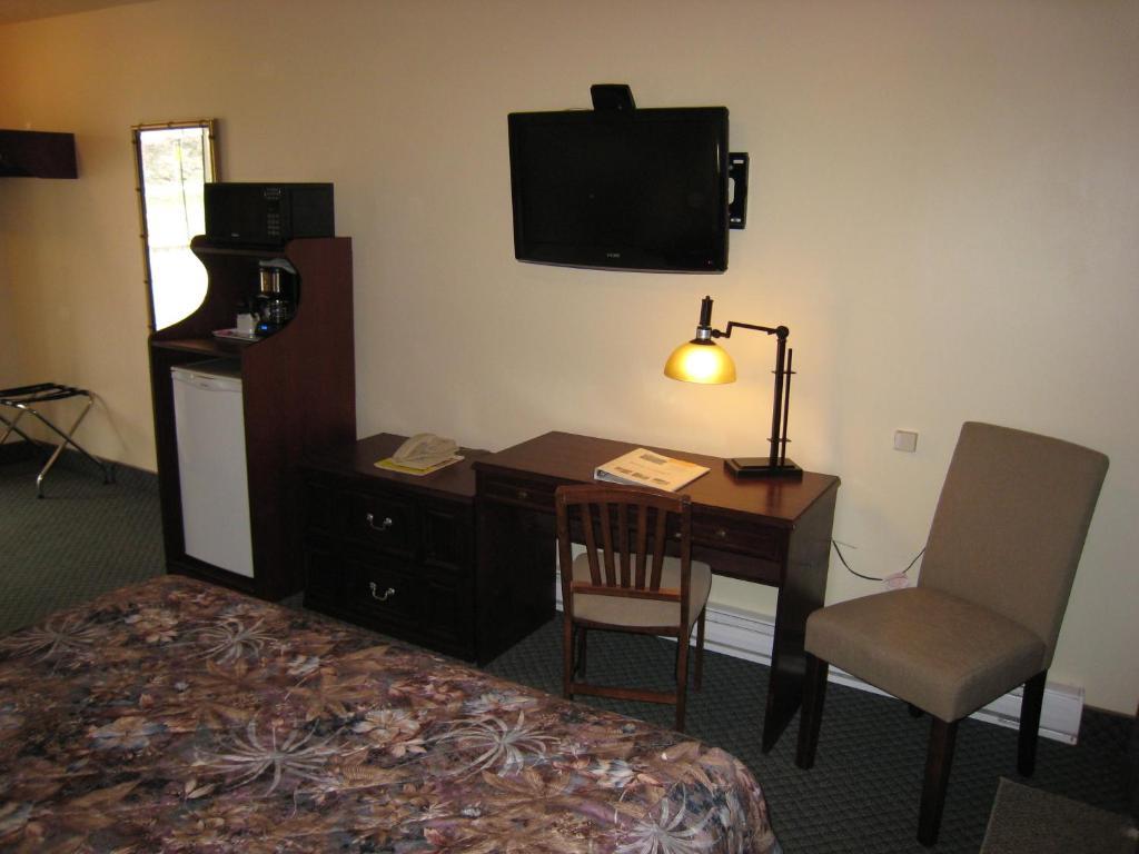 Johnny'S Motel Grand Forks Extérieur photo